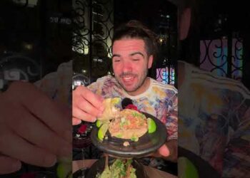 Coctelería de autor y tacos: la fórmula que conquista los restaurantes con música en Barcelona
